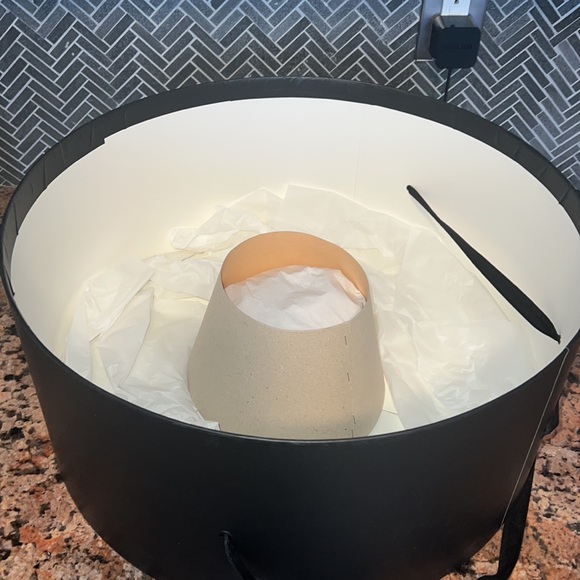 ๐ฏRARE - AUTHENTIC GUCCI MOON FELT FEDORA - Picture 11 of 13